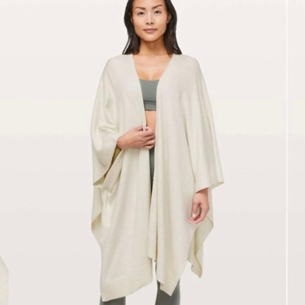 Lululemon Free To Coast Wrap Heathered Dove Gray Cream Knit Silk Cotton Blend